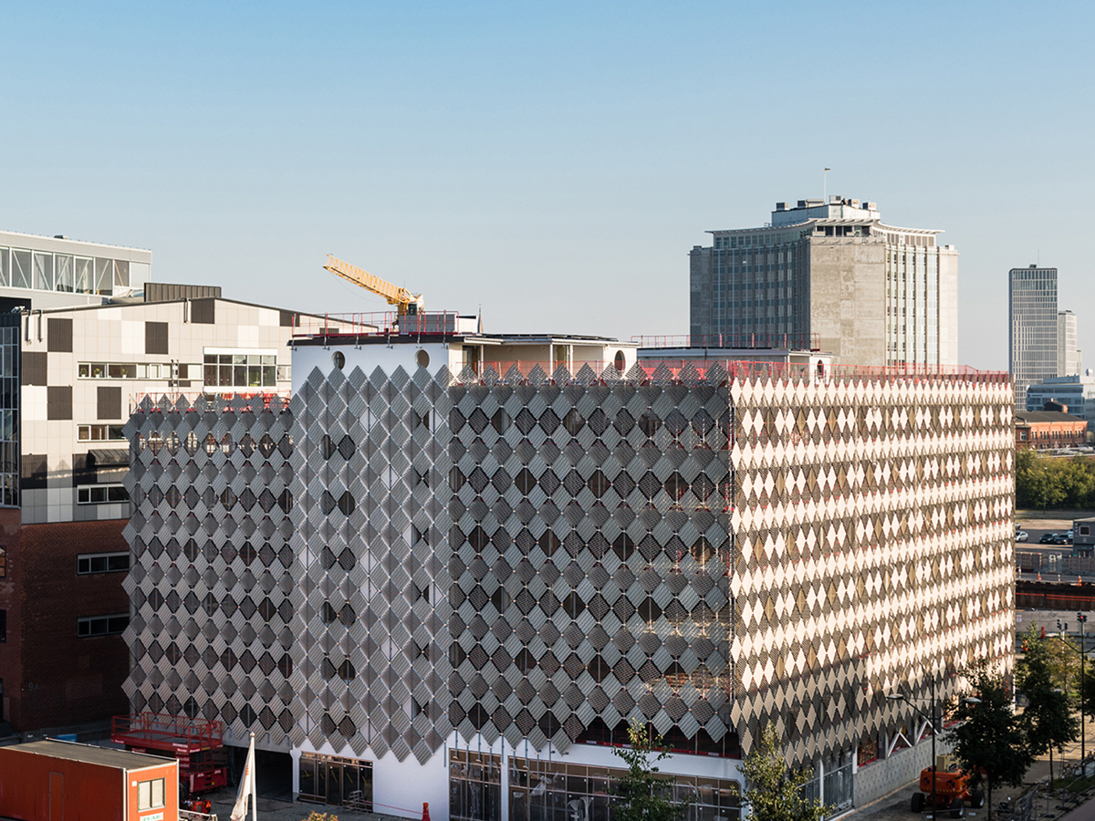 Nytt parkeringshus med stark karaktär i Dockan