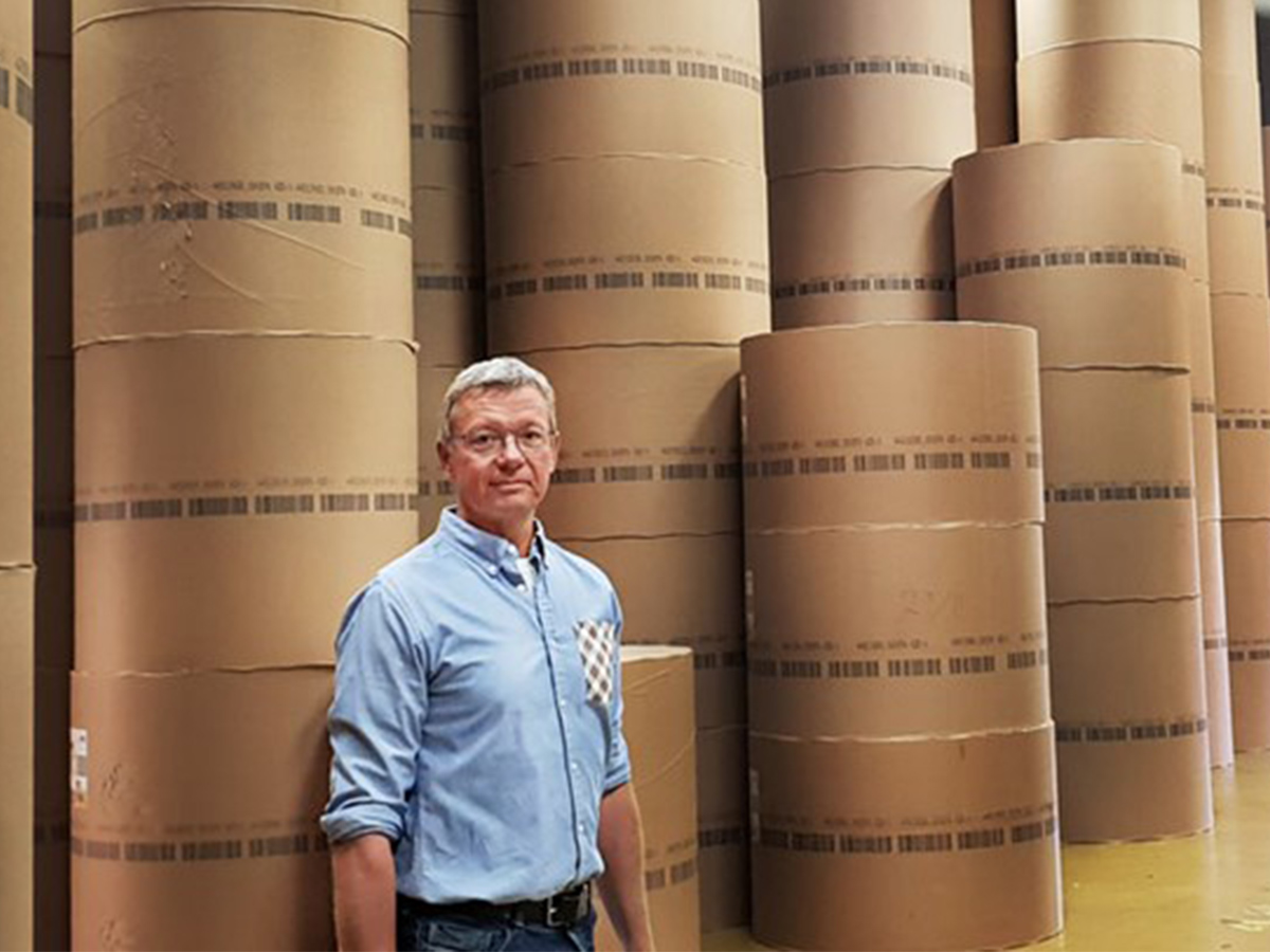 Med modern teknik går pressarna på högtryck hos Bold Printing