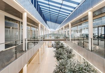 Moderne kontorhus med attraktive fællesfaciliteter