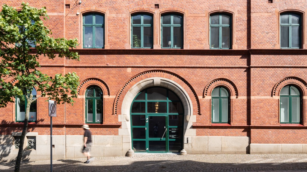 Valvformad port till Armaturen