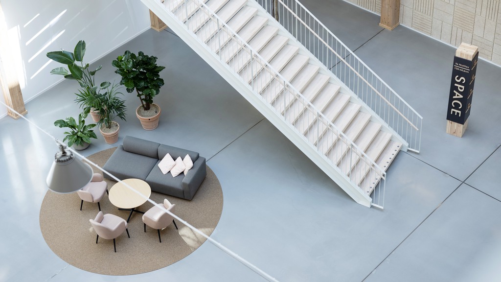 Interiör, entré i Space