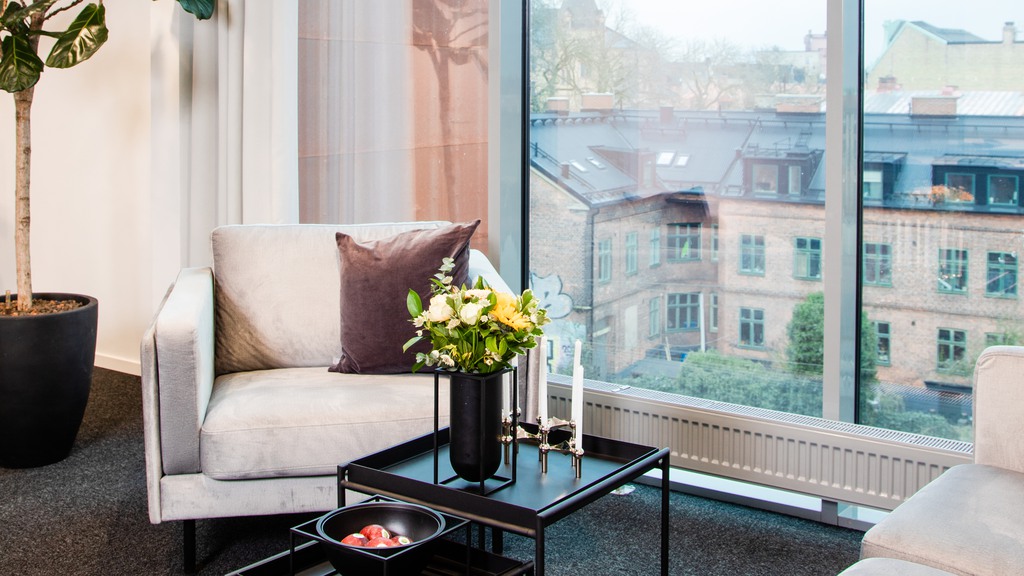 Soffgrupp med utsikt