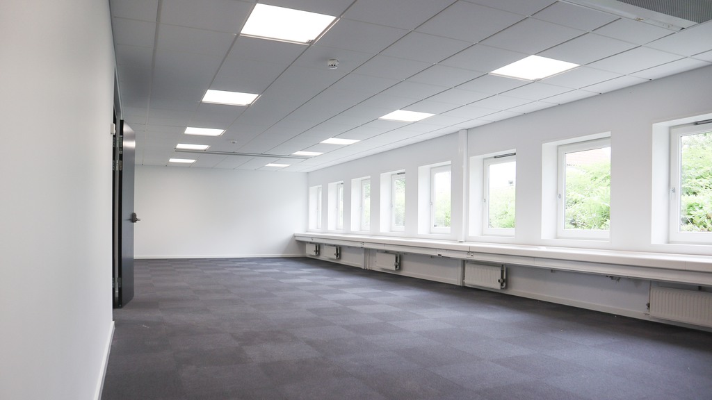 Åbent kontor i skønne grønne omgivelser