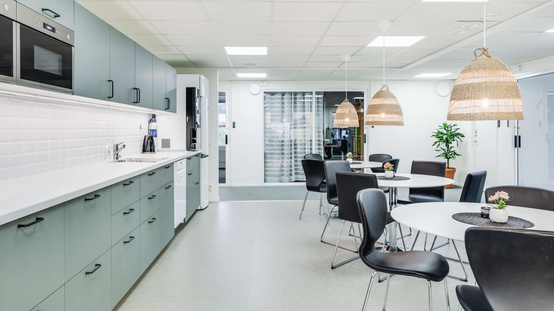 Kontorshotell på Berga med fri parkering