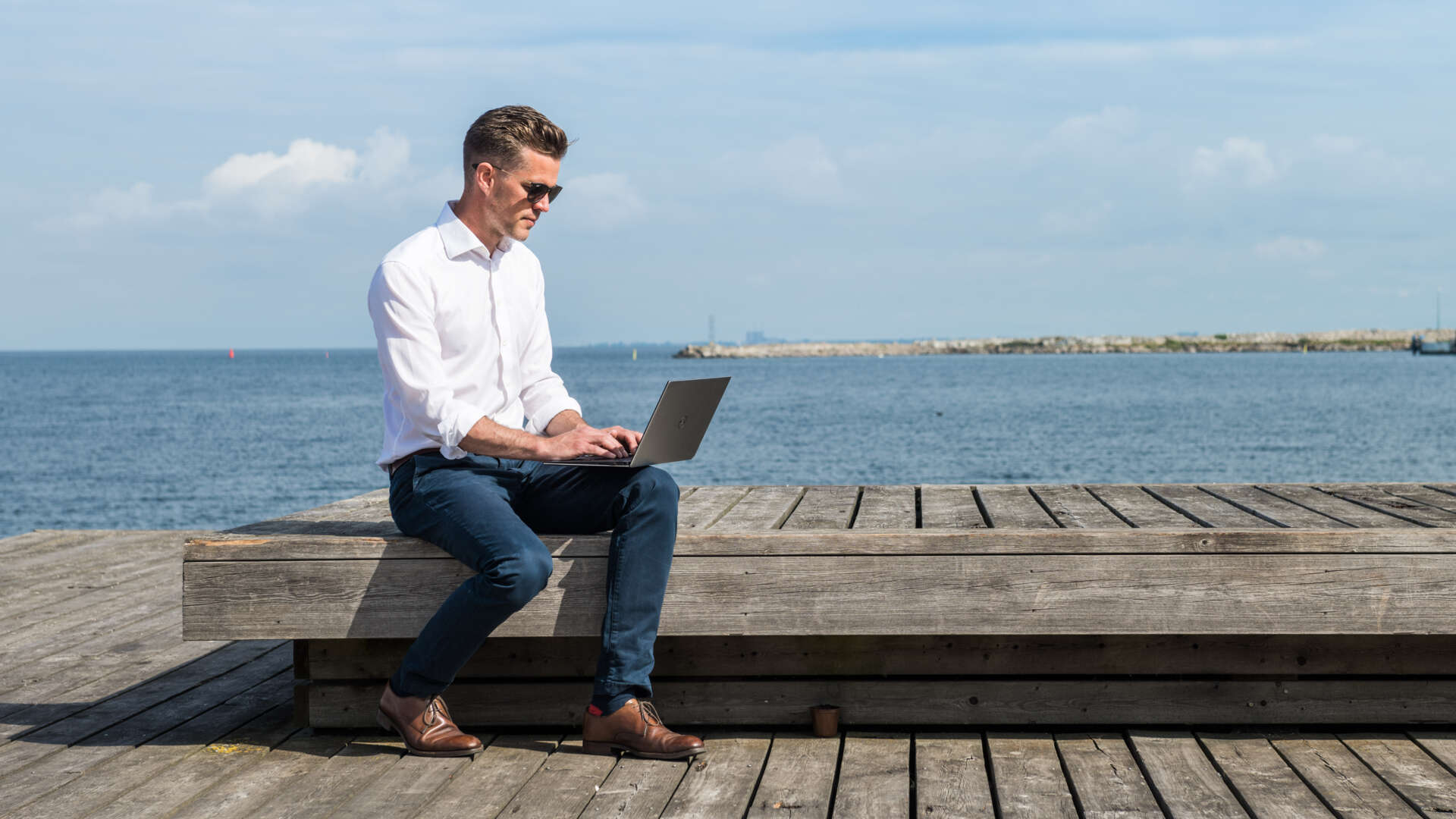 Frisk luft och gröna miljöer är både hälsosamt och gör dig mer produktiv. 