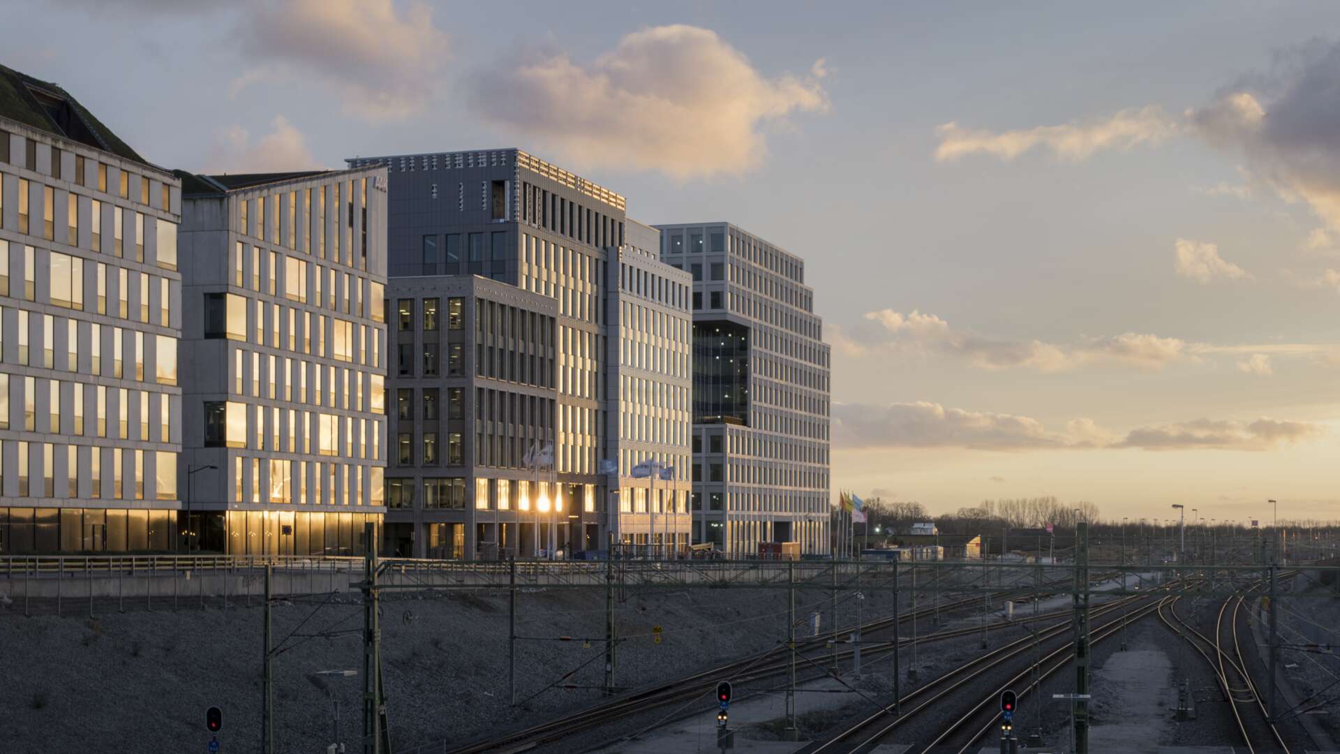 I kontorshuset Kvartetten är det högt ställda krav på akustik, lufttemperatur och luftkvalitet i hela huset.